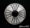 シンプルレッドジルコニア　コンチョ　直径 24mm 