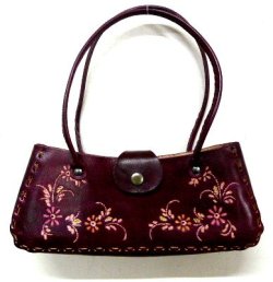 画像1: 牛革花柄型押しハンドバッグ　エンジ