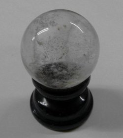 画像1: 天然石水晶丸玉40mm置物 大理石台座付