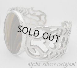 画像1: 【alpha silver】サイドスコーピオン天然石彫りタイガーアイバングル 