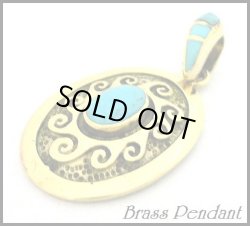 画像1: ターコイズ入り唐草プレートペンダント