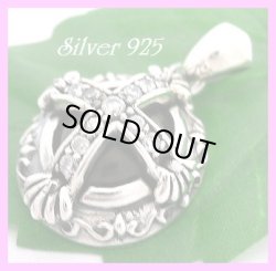 画像1: オニキス　アーマードクロスペンダント　ジルコニア付き