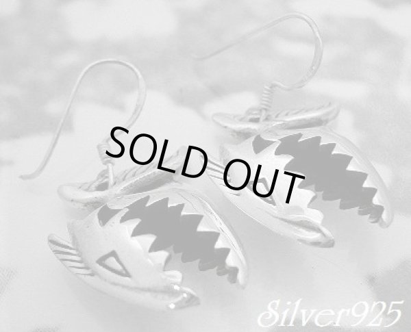 画像1: シルバーピアス　シャークボーン