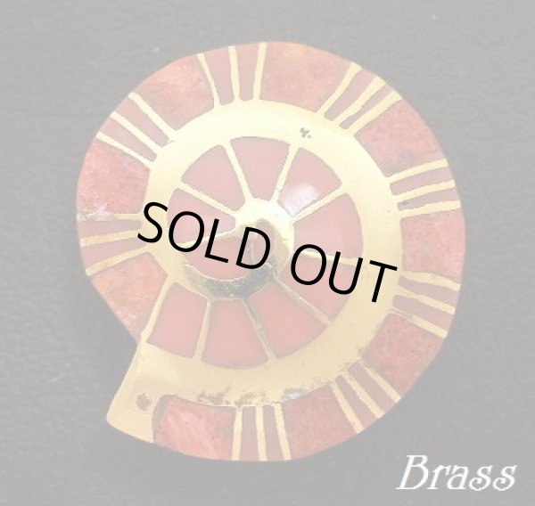 画像1: アンモナイト型コーラル　ブラスコンチョ　直径　25mm×23mm