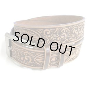 画像: 牛革アラベスク型押し　レザーベルト　こげ茶