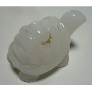 画像: 天然石ホワイトオニキス彫刻カメさん置物