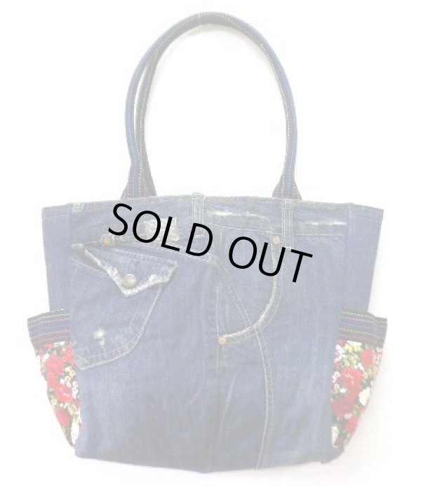 画像1: ジーンズリメイクデニムハンドバッグ 花柄mix