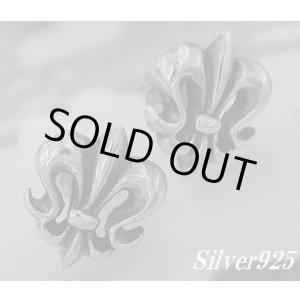 画像: シルバーピアス　百合の紋章