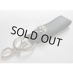 画像: 牛革ベルトループ キーホルダー 黒 silver925コンチョ