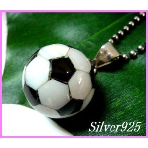 画像: オニキス＆ホワイトシェル　サッカーボールLペンダント