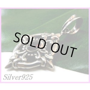 画像: ガーネット　シールドクロス　ペンダント