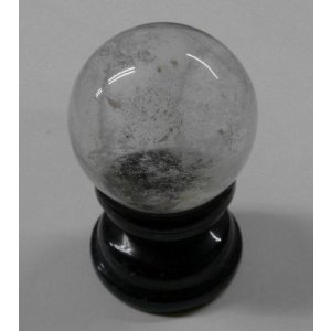 画像: 天然石水晶丸玉40mm置物 大理石台座付