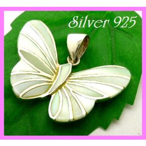 画像: シェルペンダント　蝶ライトグリーン