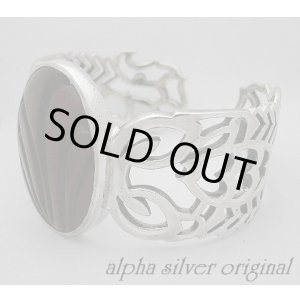 画像: 【alpha silver】サイドスコーピオン天然石彫りレッドタイガーアイバングル