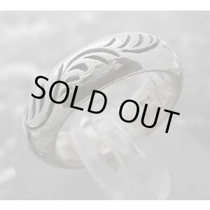 画像: 彫り唐草リング