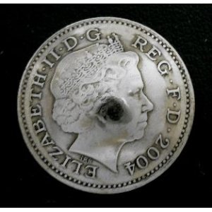 画像: イギリス１０ペンスa　コインコンチョ直径24mm