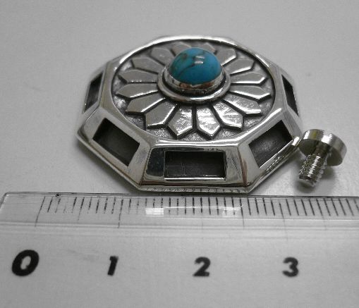 画像: 家紋風オクタゴンターコイズ　コンチョ　直径　32mm 