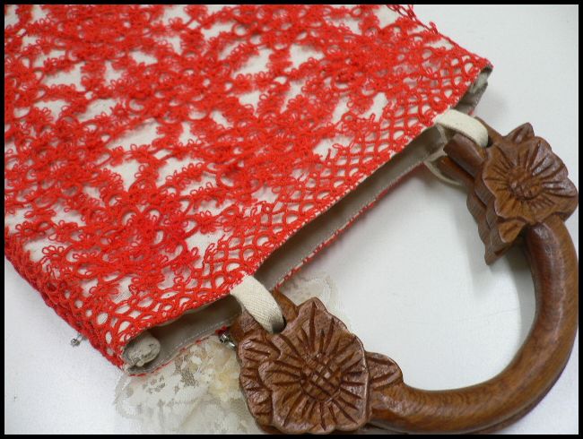 画像: 花彫刻取手　レース編みバッグ　赤