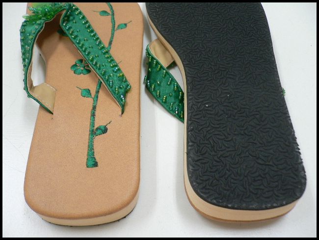 画像: 【アウトレット】バリ島産　刺繍ビーズサンダル緑　23.0-23.5相当