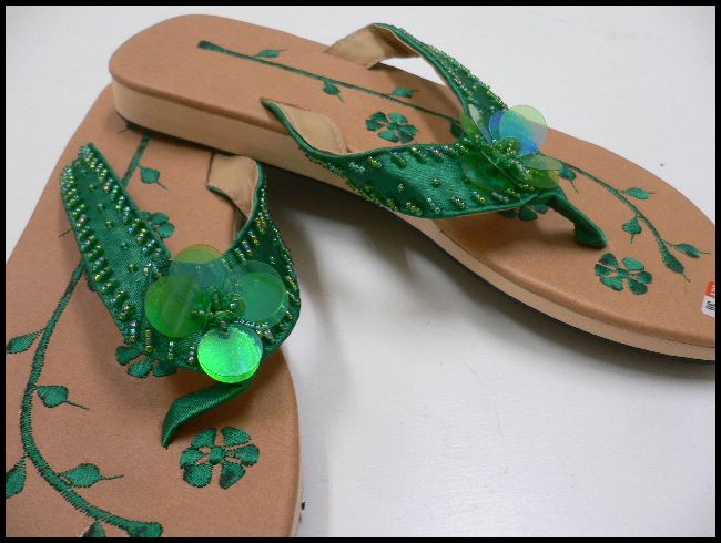 画像: 【アウトレット】バリ島産　刺繍ビーズサンダル緑　23.0-23.5相当