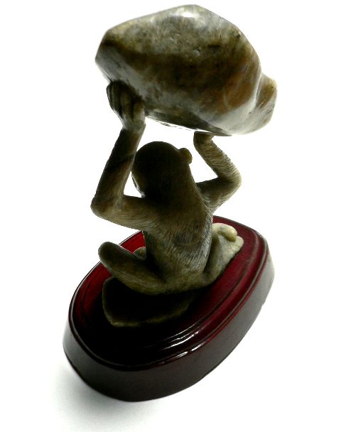 画像: 天然石ラブラドライト彫刻モンキー置物 台座付