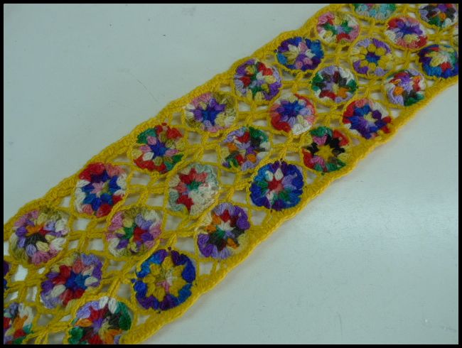 画像: ネパール製　手編みロングウールマフラー　イエロー