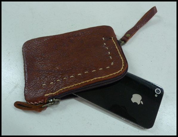 画像: 牛革スマホケース茶　ストラップ付