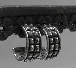 画像: シルバーピアス スタッズ風