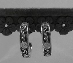 画像: シルバーピアス ジルコニア付トライバル