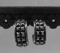 画像: シルバーピアス スタッズ風