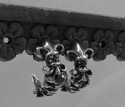 画像: シルバーピアス　ブラックジルコニア付フレア