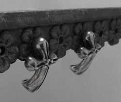 画像: シルバーピアス　エターナルクロス