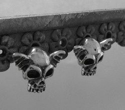 画像: シルバーピアス　ウイングスカル