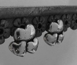 画像: シルバーピアス　トリプルハート