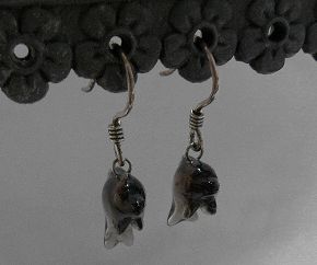 画像: シルバーピアス　ドルフィン　スモーキークオーツ