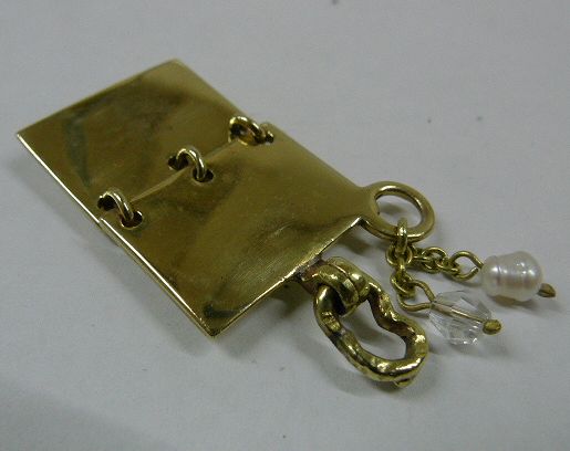 画像: 手帳型ペンダント　開閉式