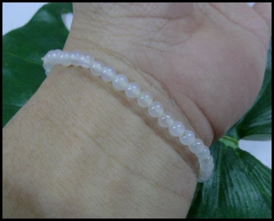 画像: ホワイトオニキス4mm　天然石ブレス