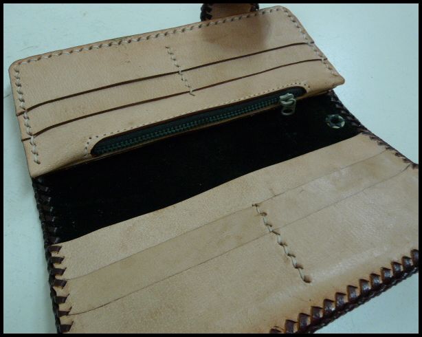 画像: 牛革カービング花柄　レザーウォレット　こげ茶