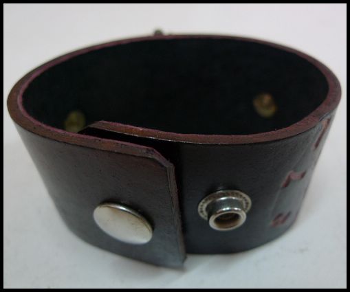 画像: 牛革ナンバー型押しレザーブレスウォッチ　