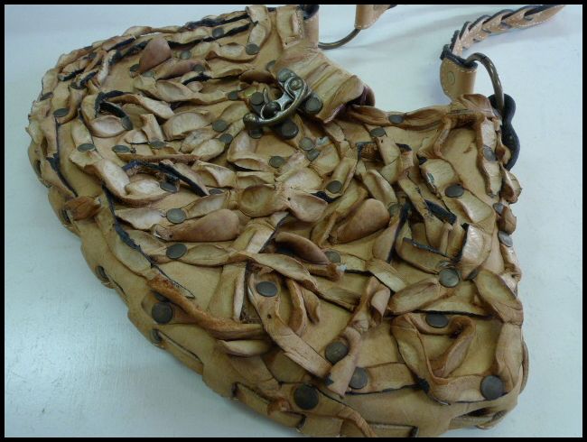 画像: 牛革×ワニ革スタッズハンドバッグ　茶