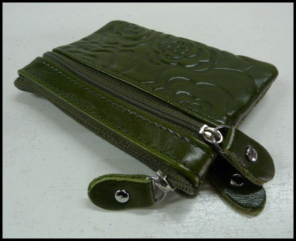 画像: 牛革花柄型押しコインケース ダークグリーン