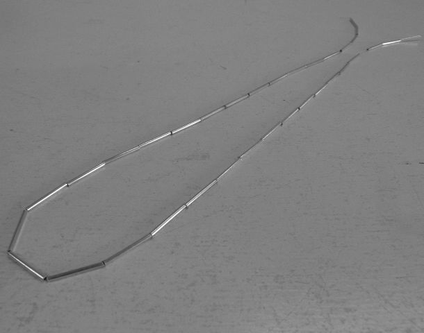 画像: チューブ型ビーズ30個(45cm分)