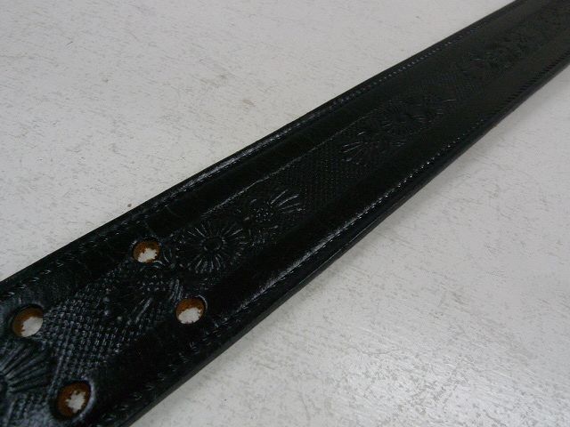画像: 牛革花柄型押しレザーベルト　Wバックル