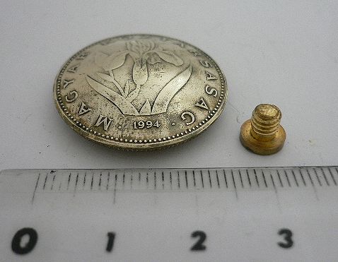 画像: ハンガリー２０フォリント　コインコンチョ　直径26mm