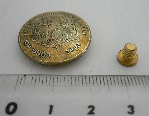 画像: ベトナム５０００ドン　コインコンチョ　直径25mm